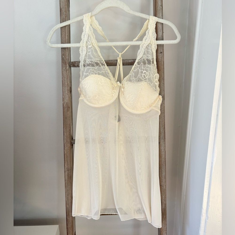 Elegant Cream Lace Chemise